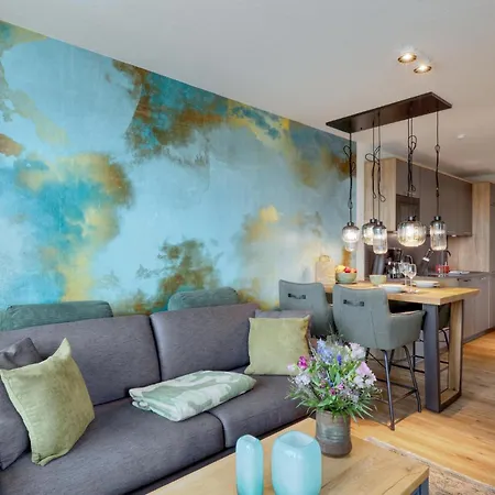 1 Bedroom Awesome In Apartment *